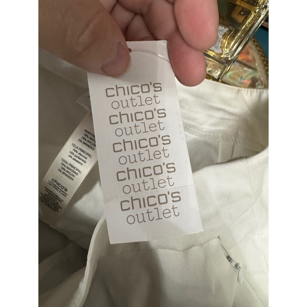 Perfect Strech by Chicos Bermuda Shorts Size 6 - Picture 6 of 8
